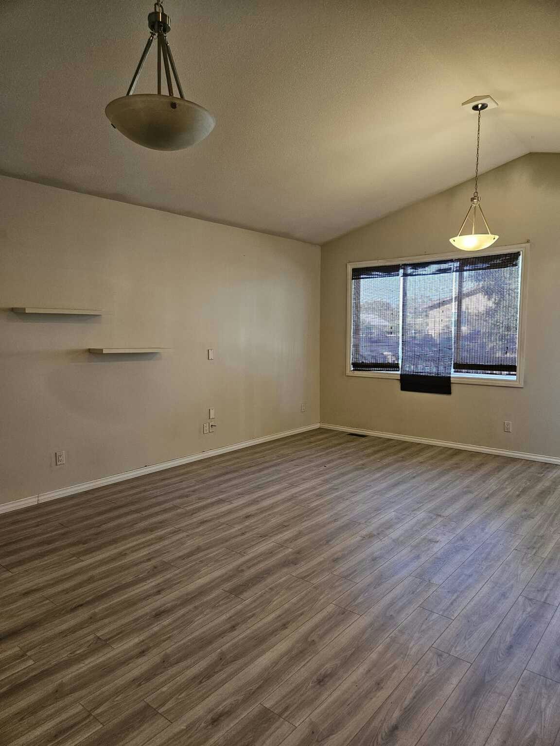 373 Halifax Street, Regina, SK, S4R 1R3 - 4