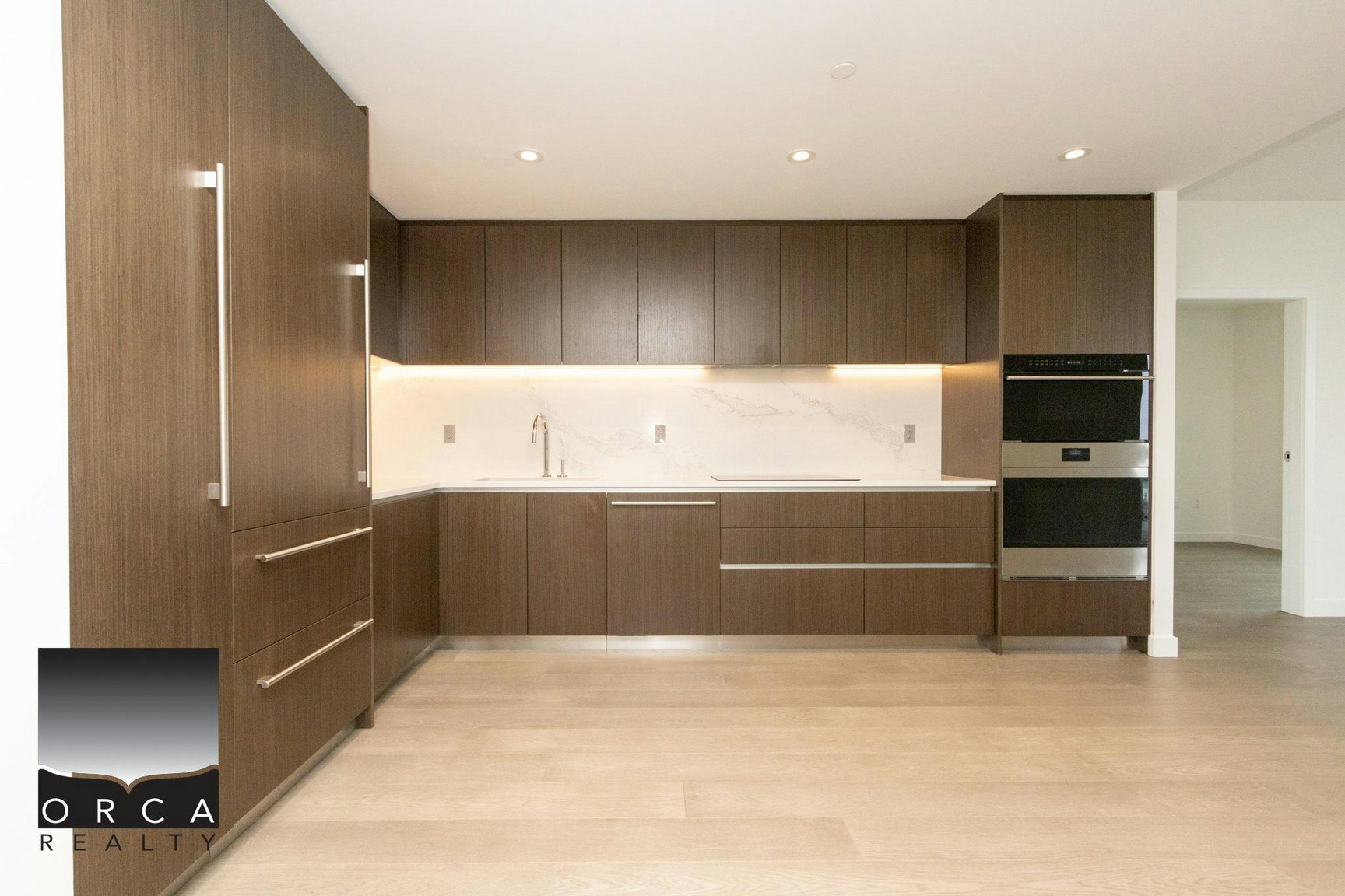 785 Harbour Way, North Vancouver, BC, V7P 0G3 - 3