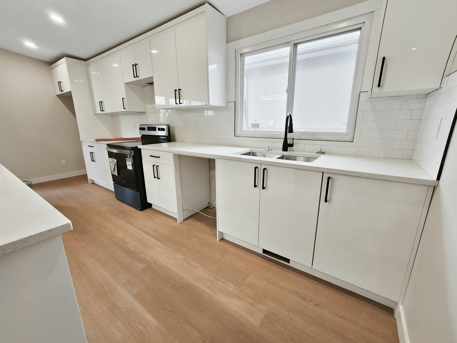 Upper-6335 4 Upper Unit Street Northwest, Calgary, AB, T2K 1B7 - 4