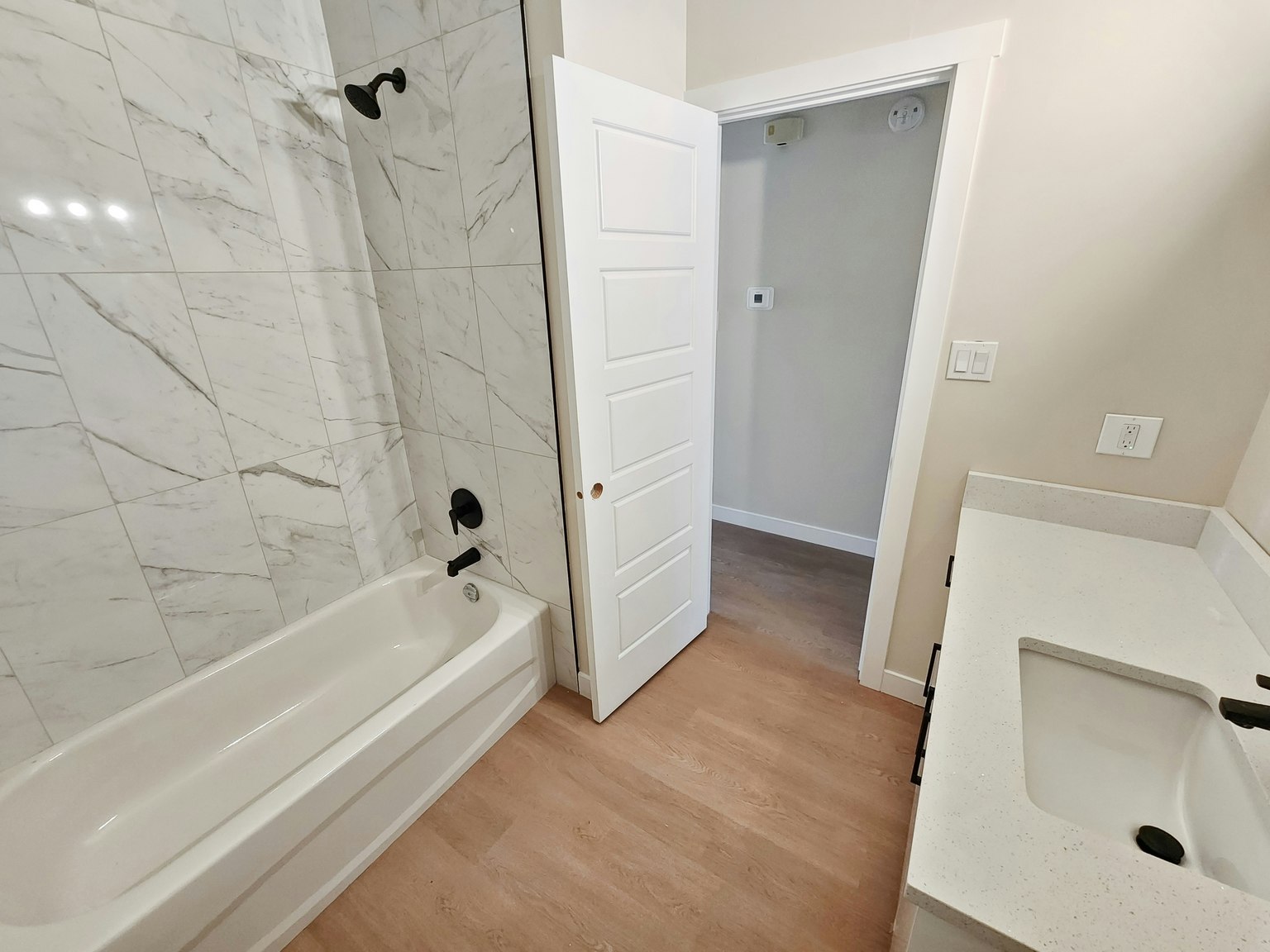 Upper-6335 4 Upper Unit Street Northwest, Calgary, AB, T2K 1B7 - 11