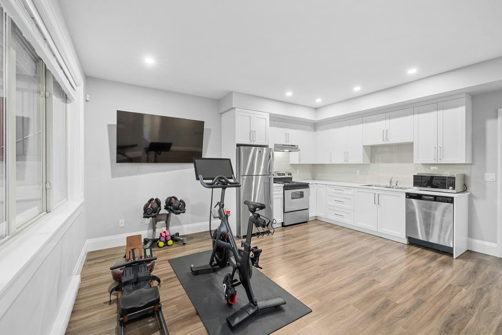 Basement-3358 Ballard Avenue, Coquitlam, BC, V3B 0H3 - 2