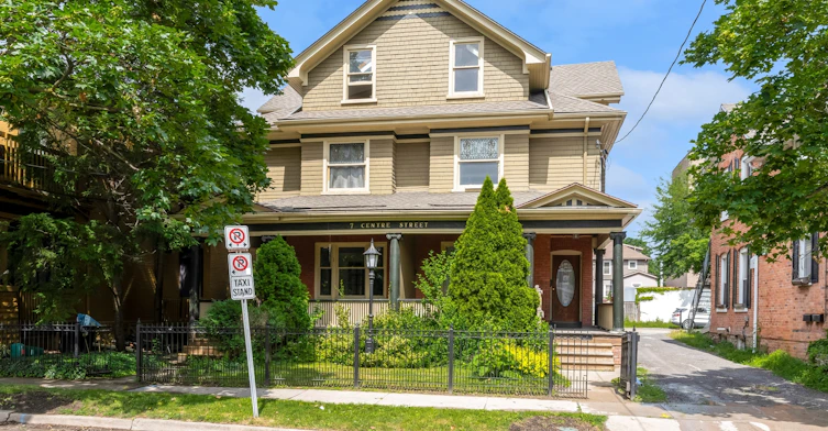 9-7 Centre Street, St. Catharines, ON, L2R 3A6 - 9