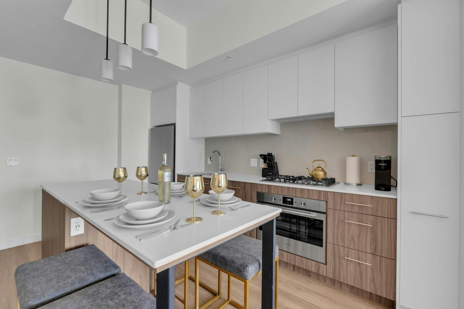 730 2 Avenue Sw, Calgary, AB, T2P 1R8 - 9