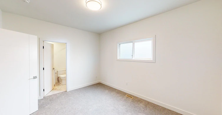 2104 13 Street NW, Calgary, AB, T2M 1T8 - 13