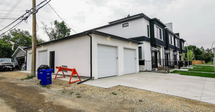 2104 13 Street NW, Calgary, AB, T2M 1T8 - 23