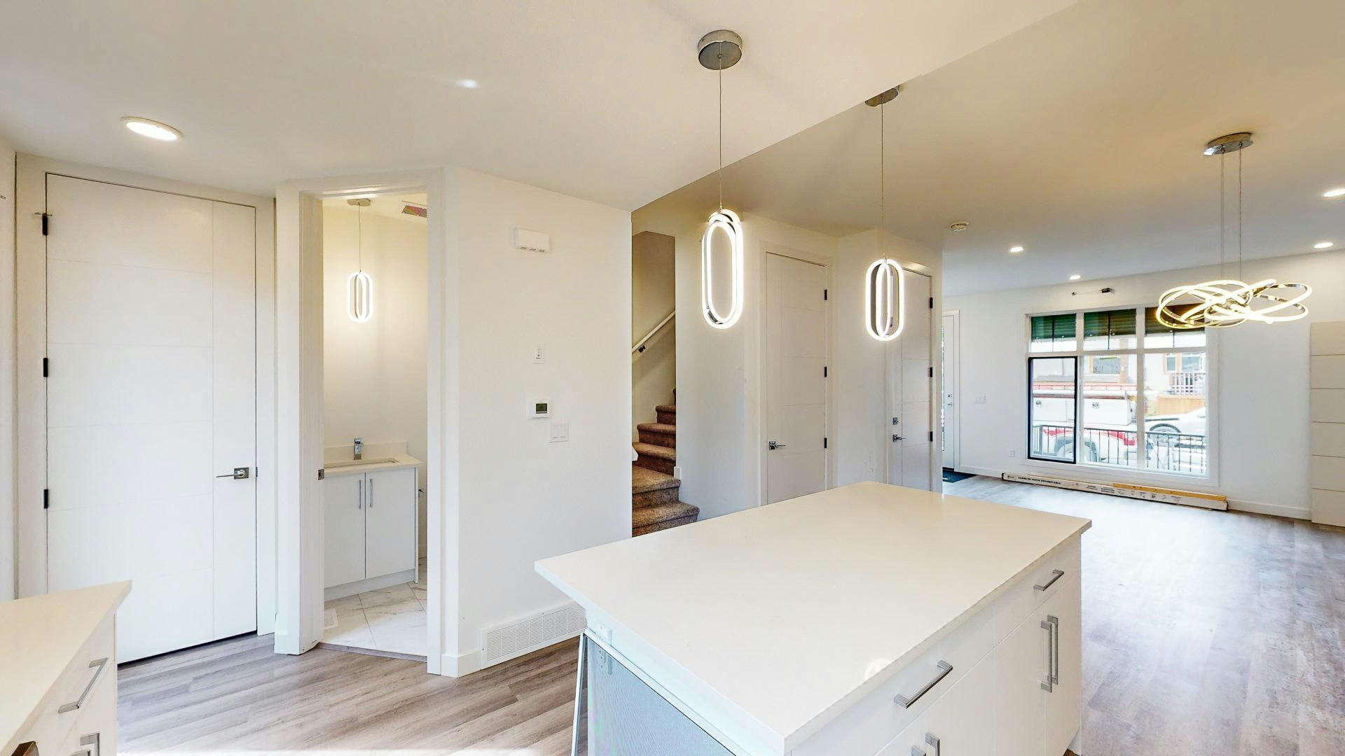 2104 13 Street NW, Calgary, AB, T2M 1T8 - 4