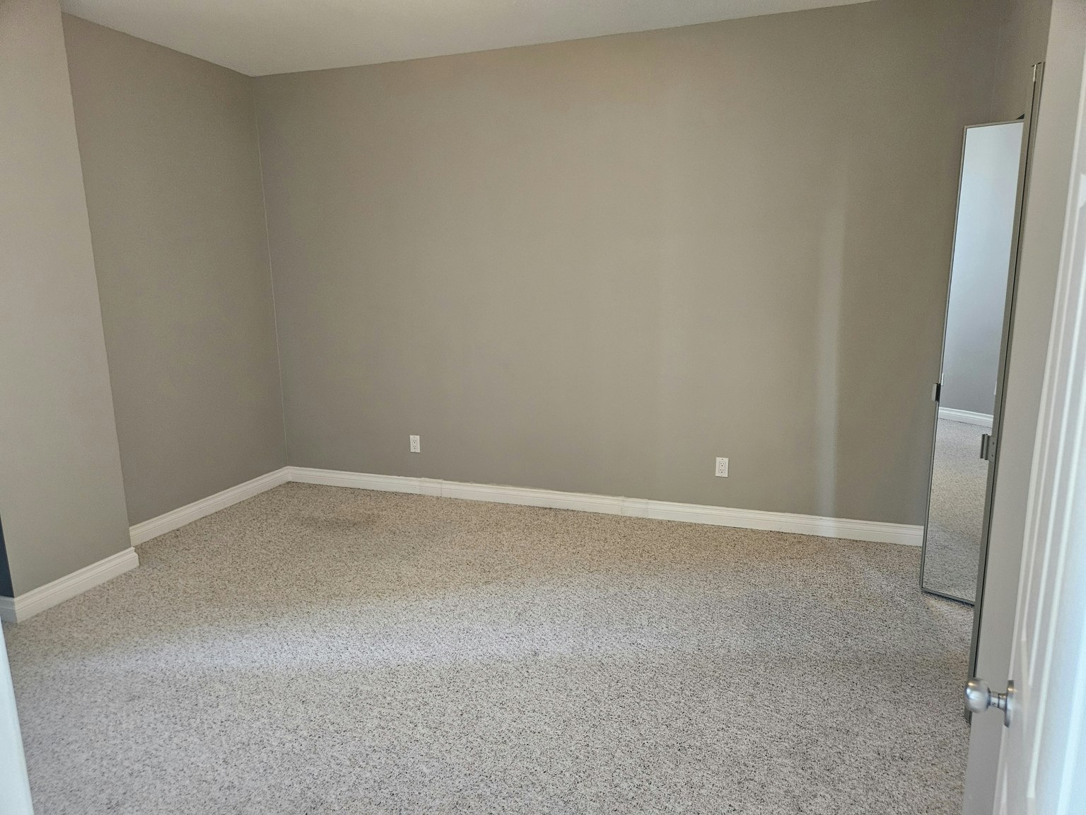 1867 Hamilton Street, Regina, SK, S4P 2C2 - 7