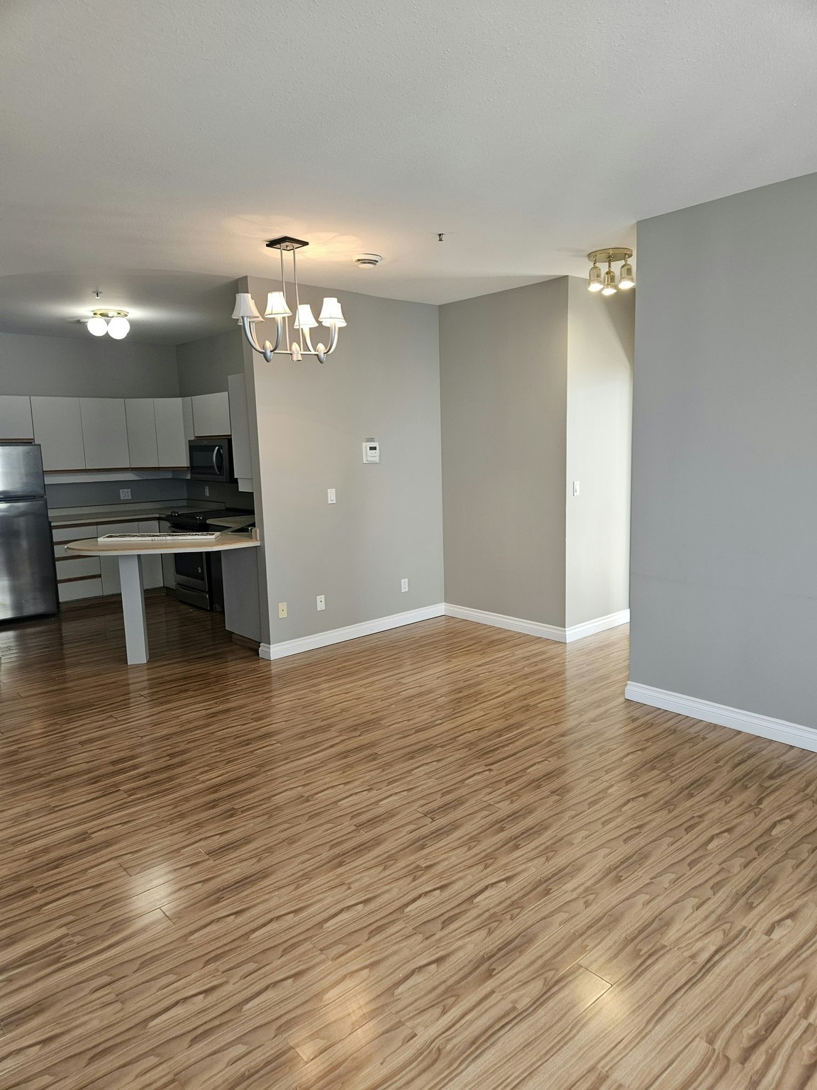 1867 Hamilton Street, Regina, SK, S4P 2C2 - 3