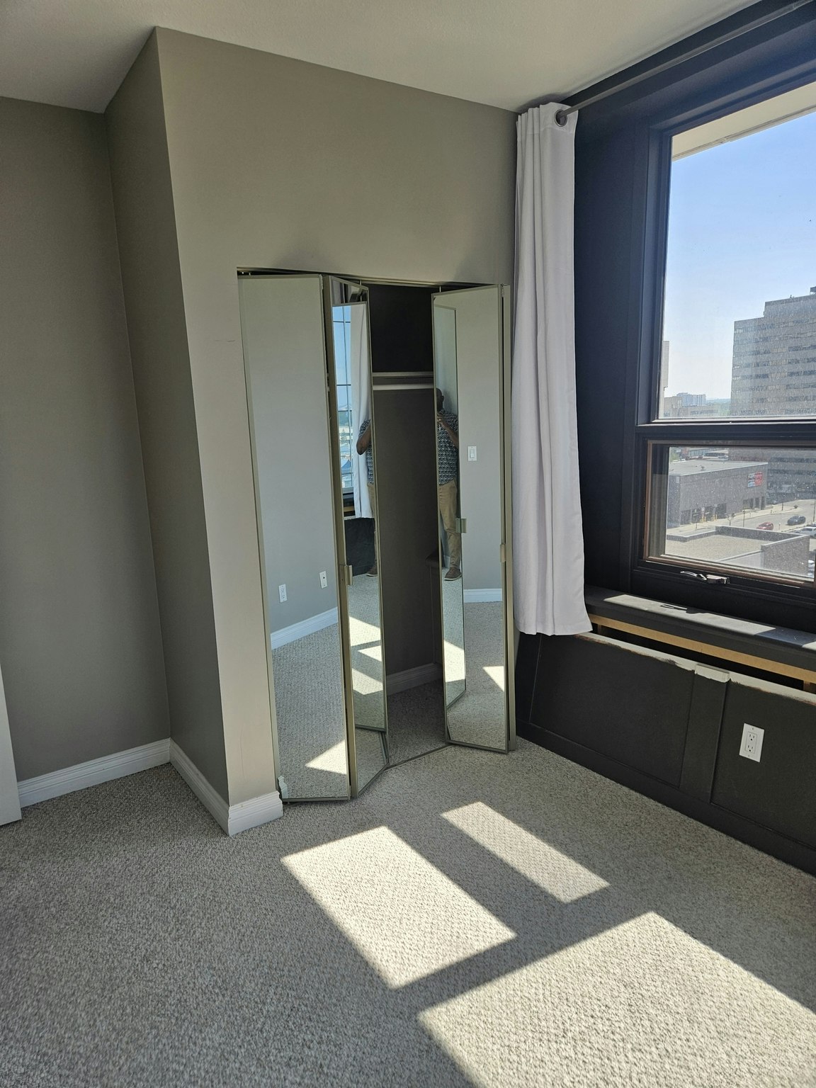 1867 Hamilton Street, Regina, SK, S4P 2C2 - 13
