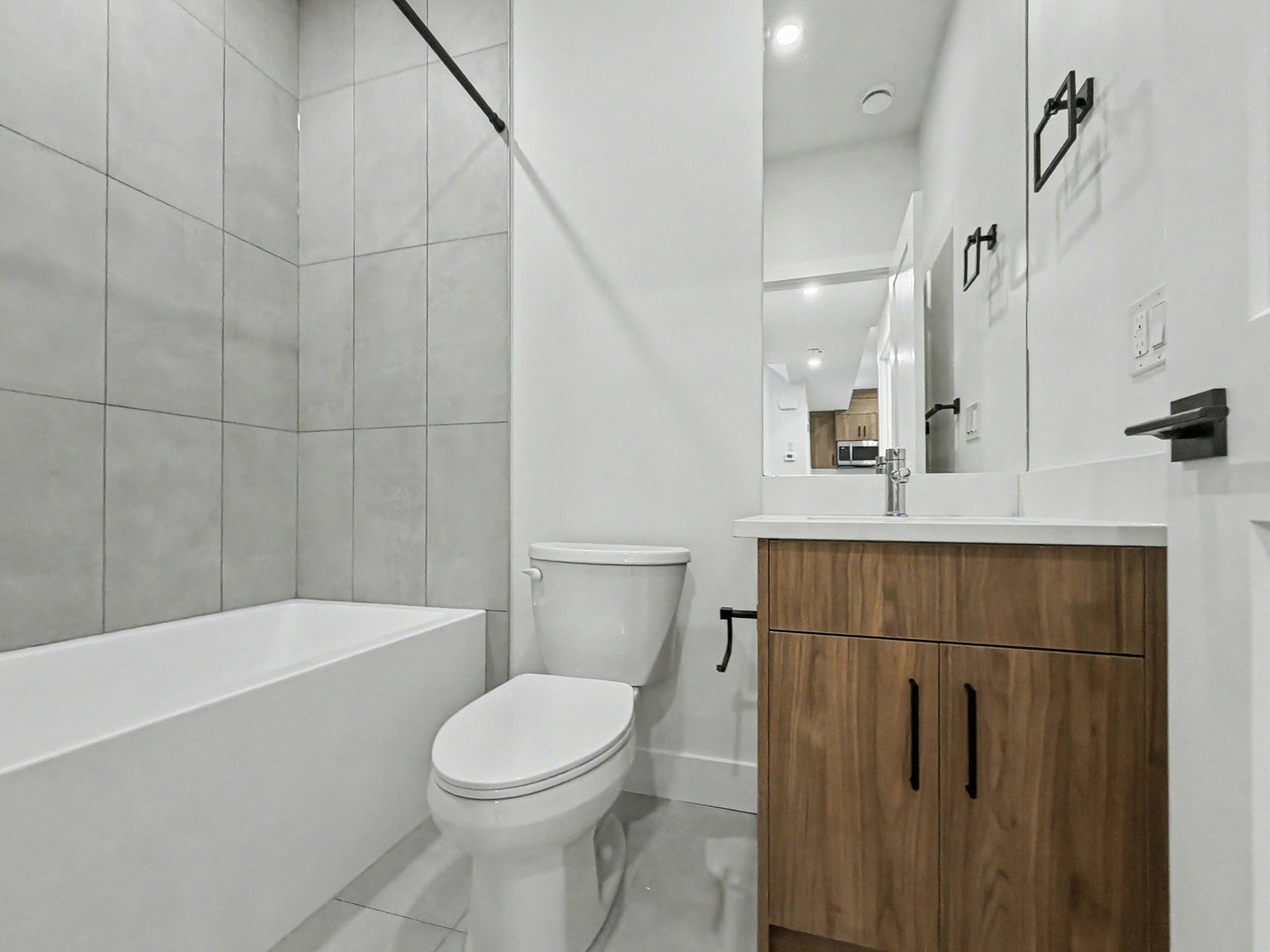 1B-45  Street Southwest, Calgary, AB, T3E 3T7 - 10