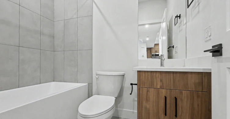 1B-45 Street Southwest, Calgary, AB, T3E 3T7 - 10