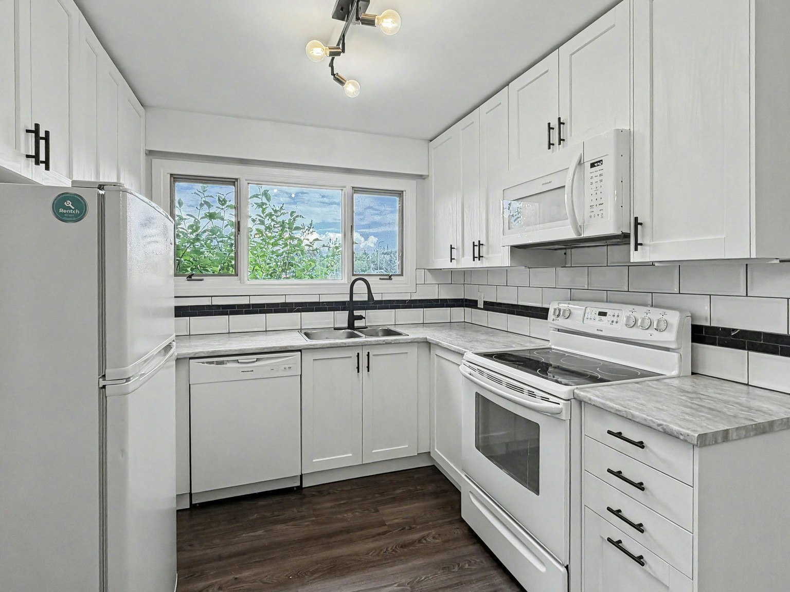 15 Upper-15 Galbraith Drive Southwest, Calgary, AB, T3E 4Z5 - 7