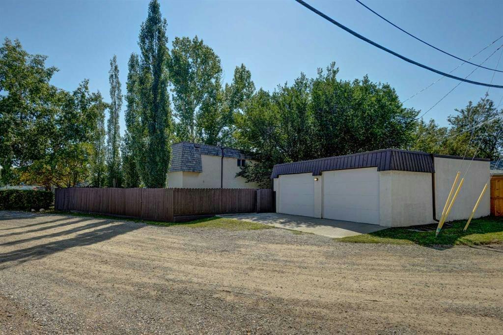 15 Upper-15 Galbraith Drive Southwest, Calgary, AB, T3E 4Z5 - 17