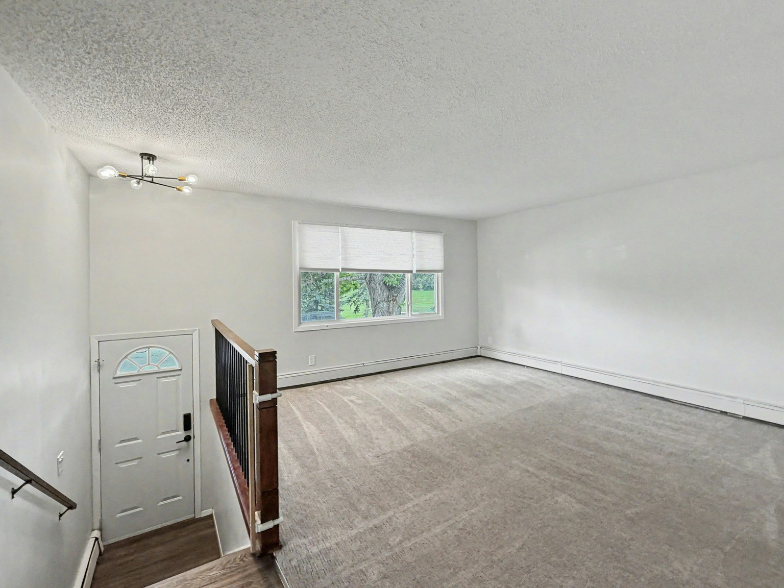 15 Upper-15 Galbraith Drive Southwest, Calgary, AB, T3E 4Z5 - 2