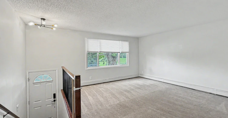 15 Upper-15 Galbraith Drive Southwest, Calgary, AB, T3E 4Z5 - 2