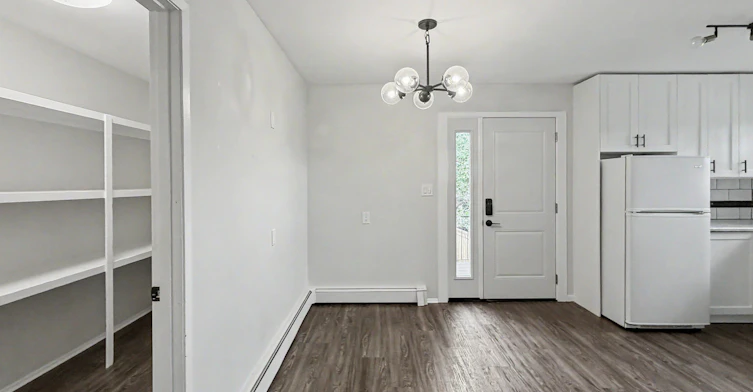 15 Upper-15 Galbraith Drive Southwest, Calgary, AB, T3E 4Z5 - 5