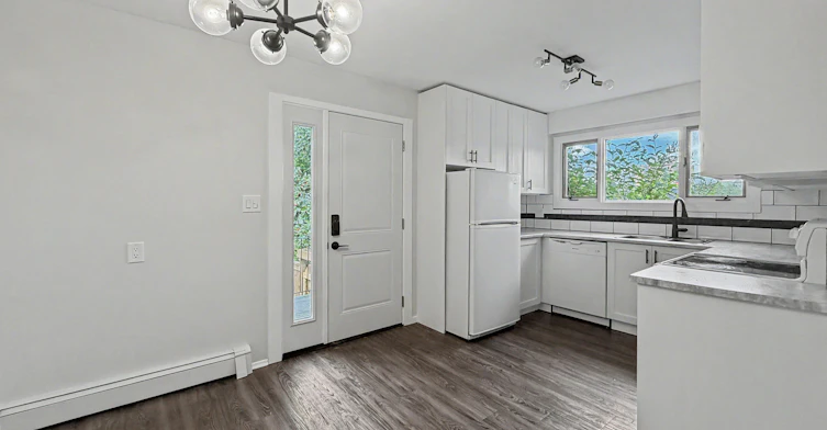 15 Upper-15 Galbraith Drive Southwest, Calgary, AB, T3E 4Z5 - 6