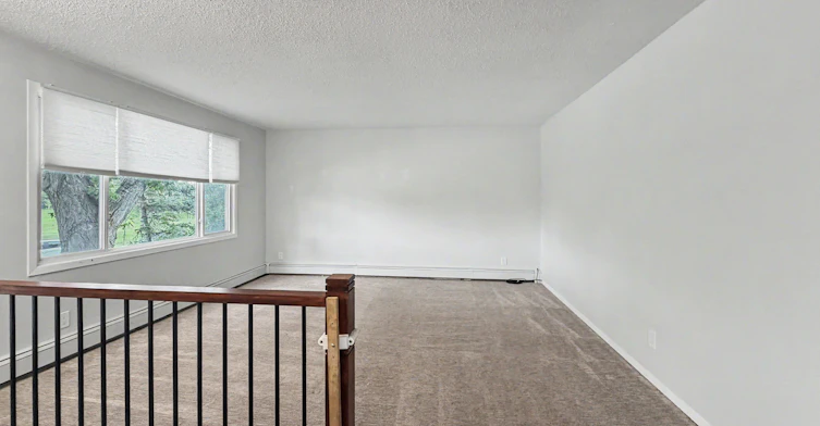 15 Upper-15 Galbraith Drive Southwest, Calgary, AB, T3E 4Z5 - 4