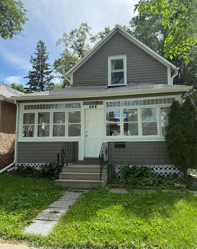 609 29 Street West, Saskatoon, SK, S7L 0Z6