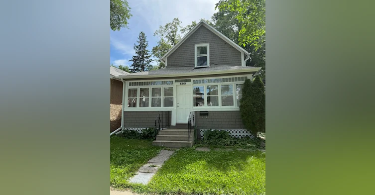 609 29 Street West, Saskatoon, SK, S7L 0Z6