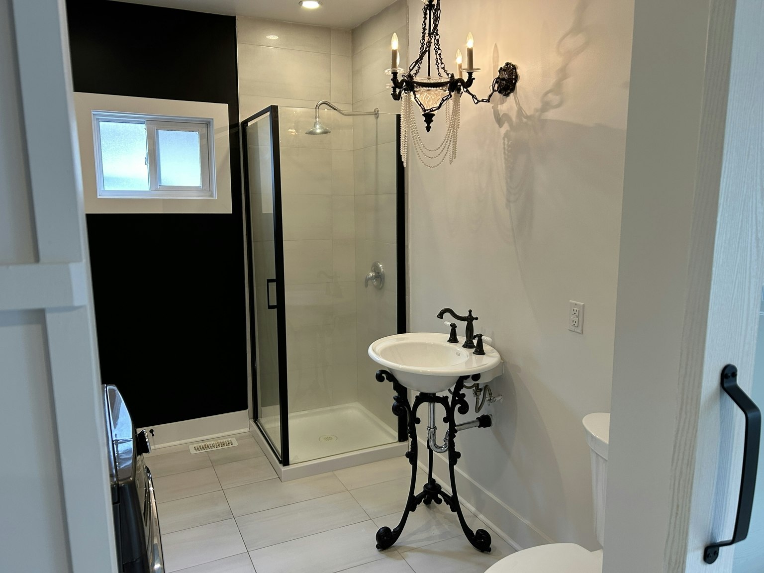 43 Wiley Street, St. Catharines, ON, L2R 4G1 - 4