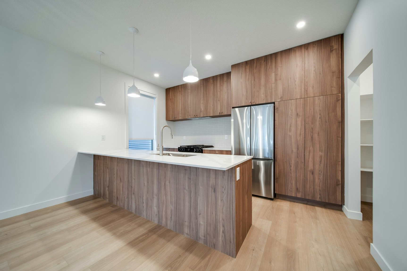 11315 58 Avenue Northwest, Edmonton, AB, T6H 0X8 - 10
