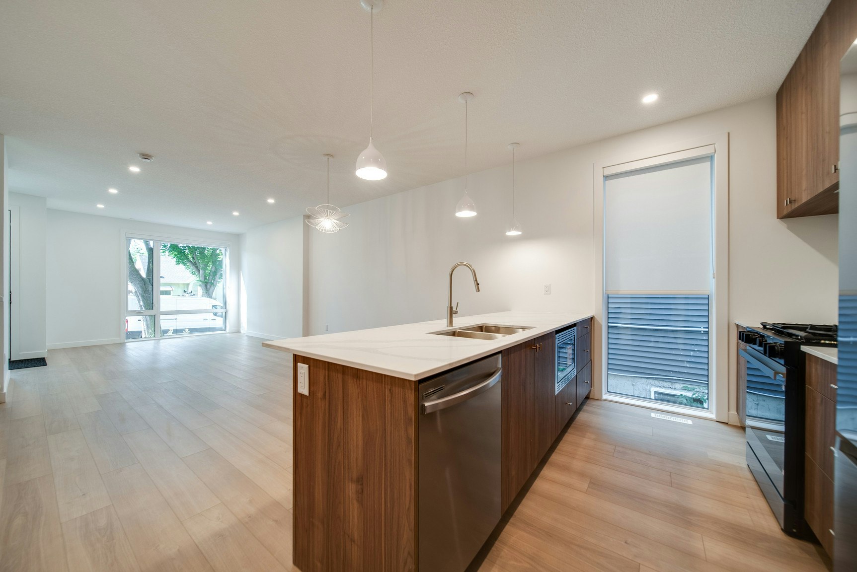 11315 58 Avenue Northwest, Edmonton, AB, T6H 0X8 - 11