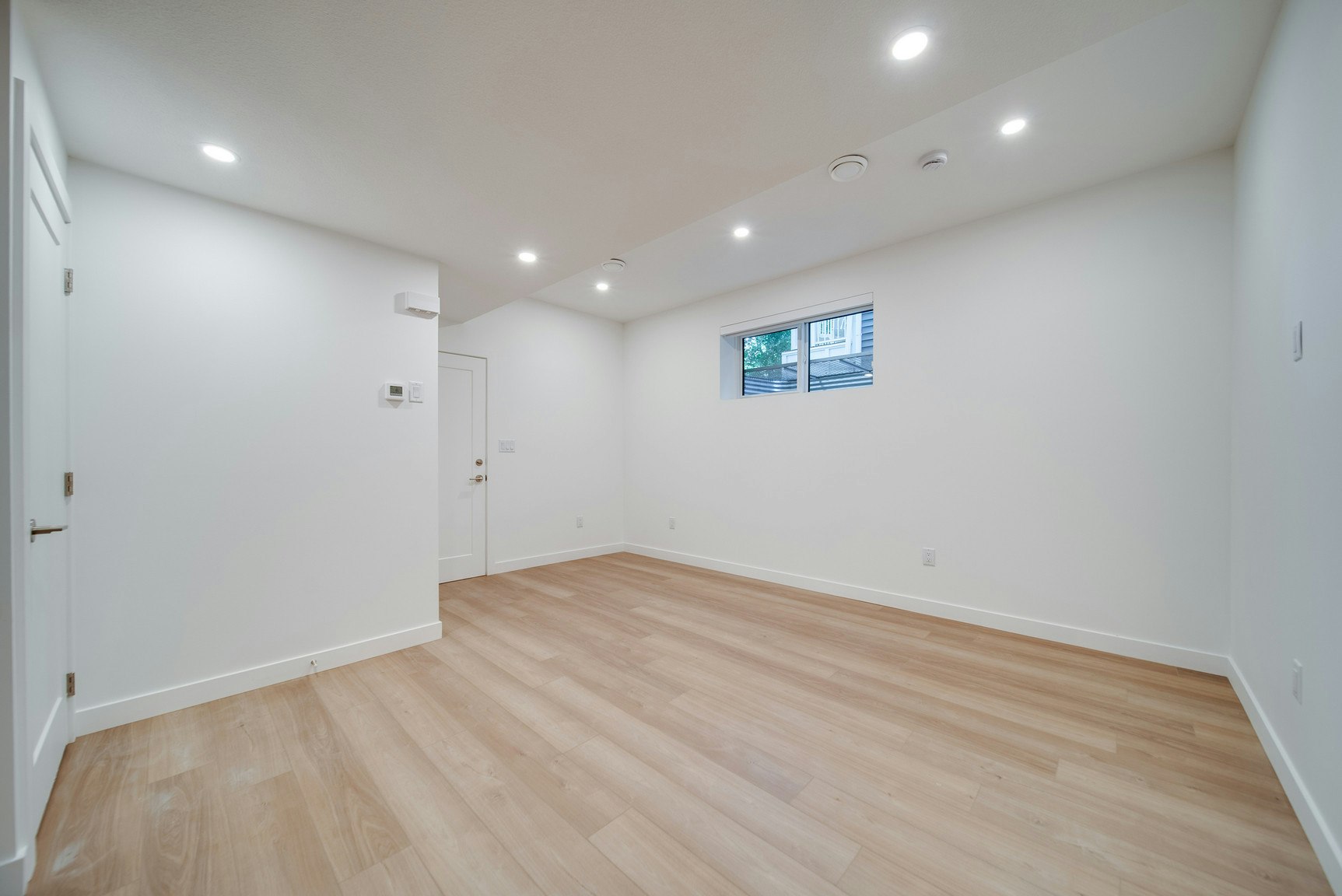 11315 58 Avenue Northwest, Edmonton, AB, T6H 0X8 - 10