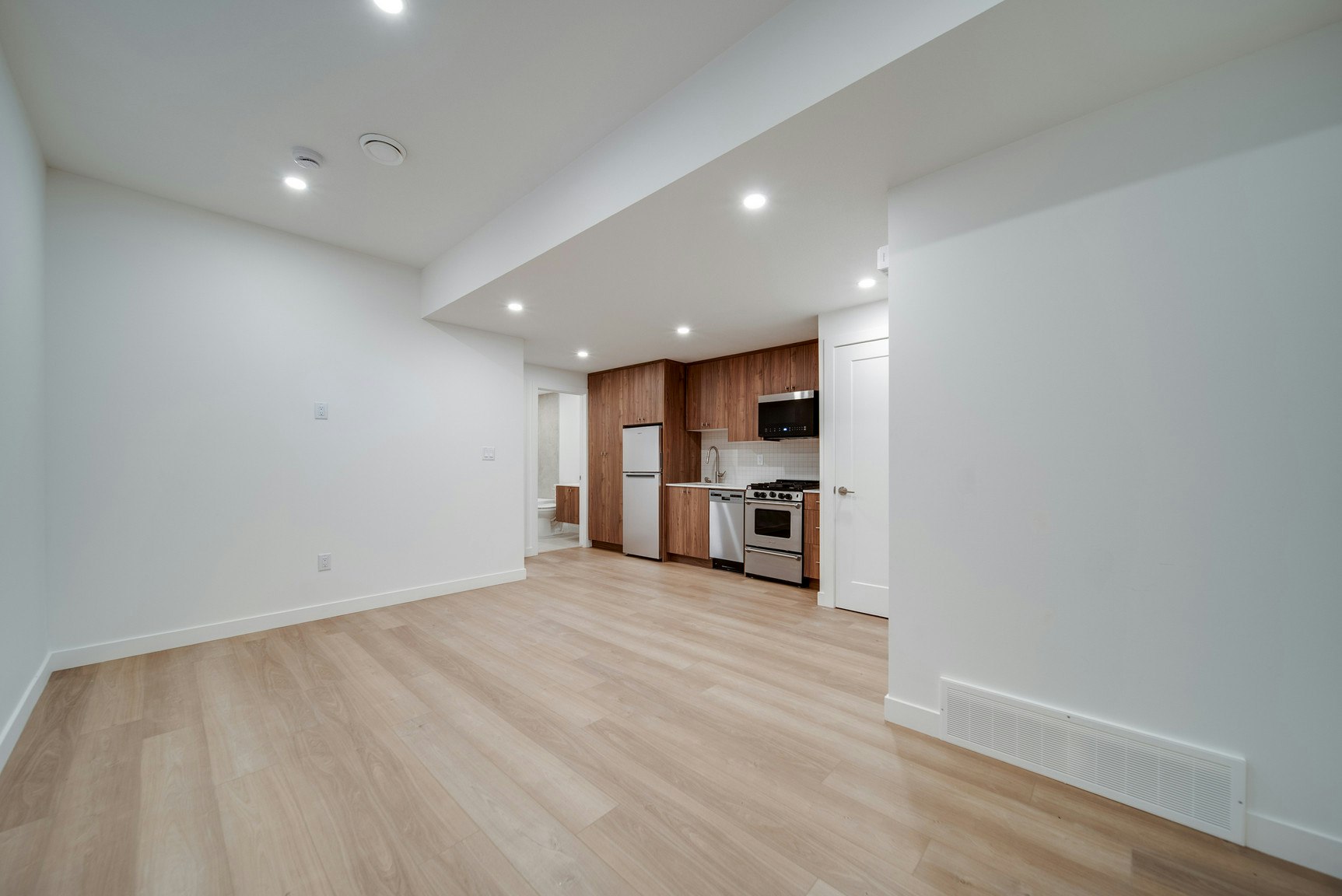 11315 58 Avenue Northwest, Edmonton, AB, T6H 0X8 - 11