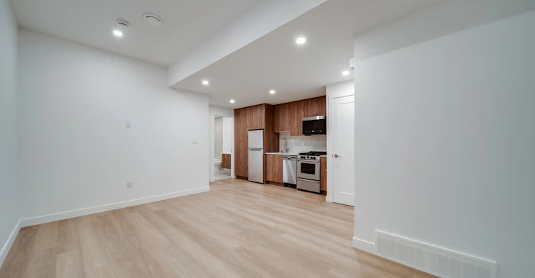 11315 58 Avenue Northwest, Edmonton, AB, T6H 0X8 - 11