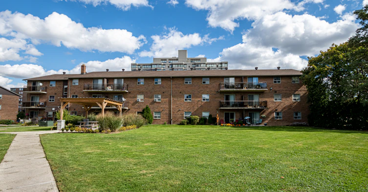 735-101-745 Wonderland Road South, London, ON, N6K 1M1 - 12