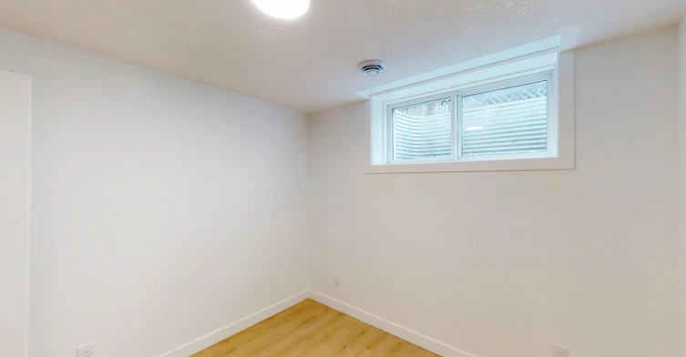 10963 140 Street NW, Edmonton, AB, T5C 2M6 - 5