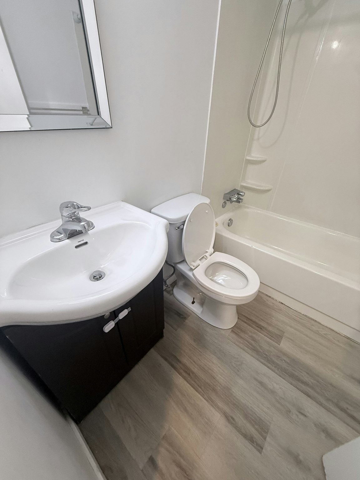 405 5th Avenue North, Saskatoon, SK, S7K 6Z3 - 7