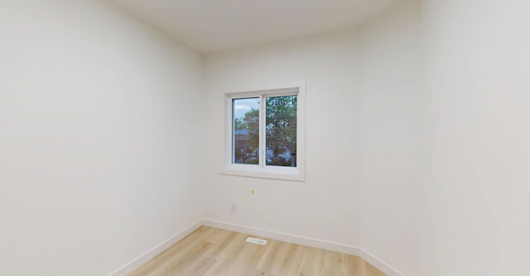 10967 140 Street Nw, Edmonton, AB, T5C 2M6 - 9