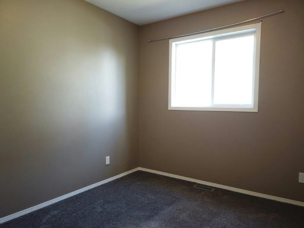 6219 90a Street, Grande Prairie, AB, T8W 2M3 - 8