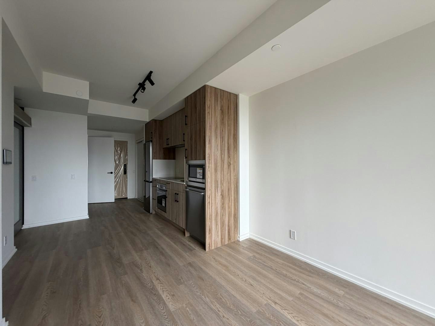 06-109 Erskine Avenue, Toronto, ON, M4P 1Y5 - 11