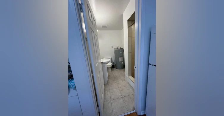 4-3290 Main Street, Vancouver, BC, V5V 3M5 - 8