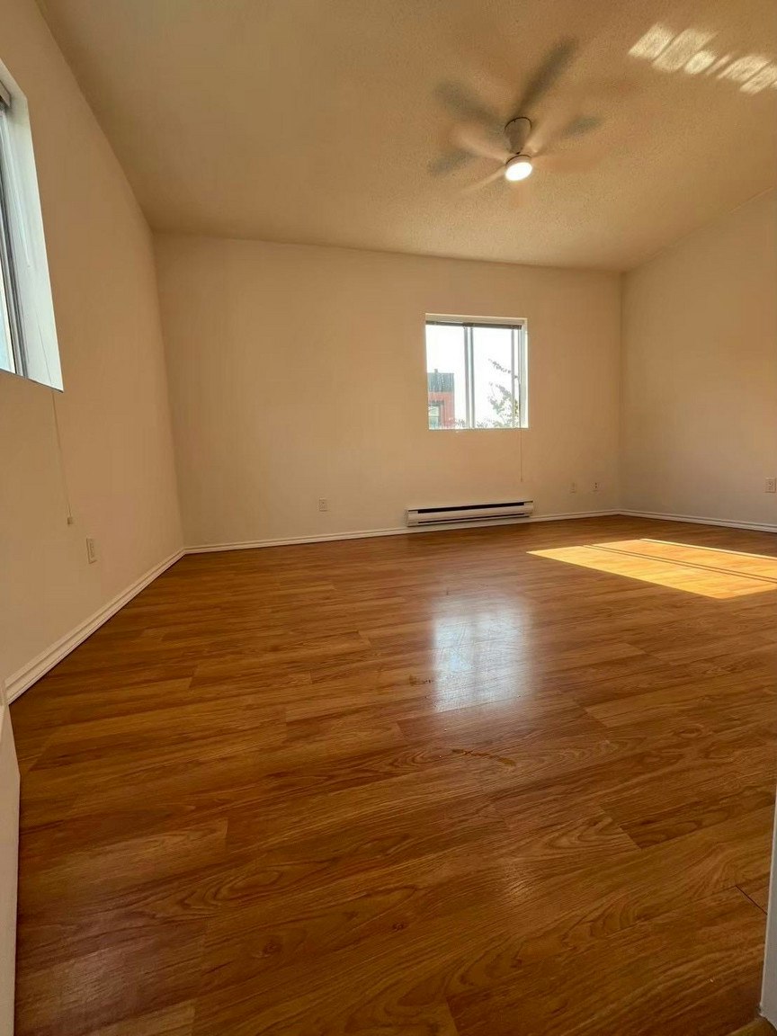 4-3290 Main Street, Vancouver, BC, V5V 3M5 - 3