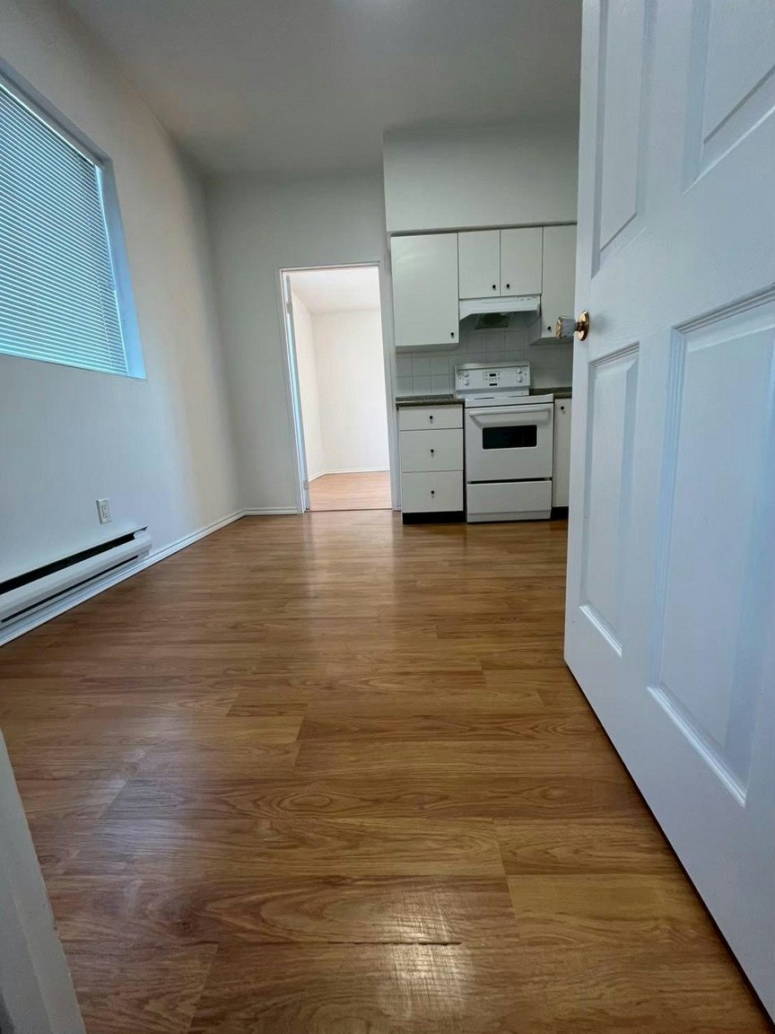 4-3290 Main Street, Vancouver, BC, V5V 3M5 - 6
