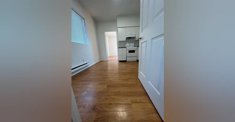 4-3290 Main Street, Vancouver, BC, V5V 3M5 - 6