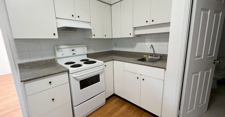 4-3290 Main Street, Vancouver, BC, V5V 3M5 - 7