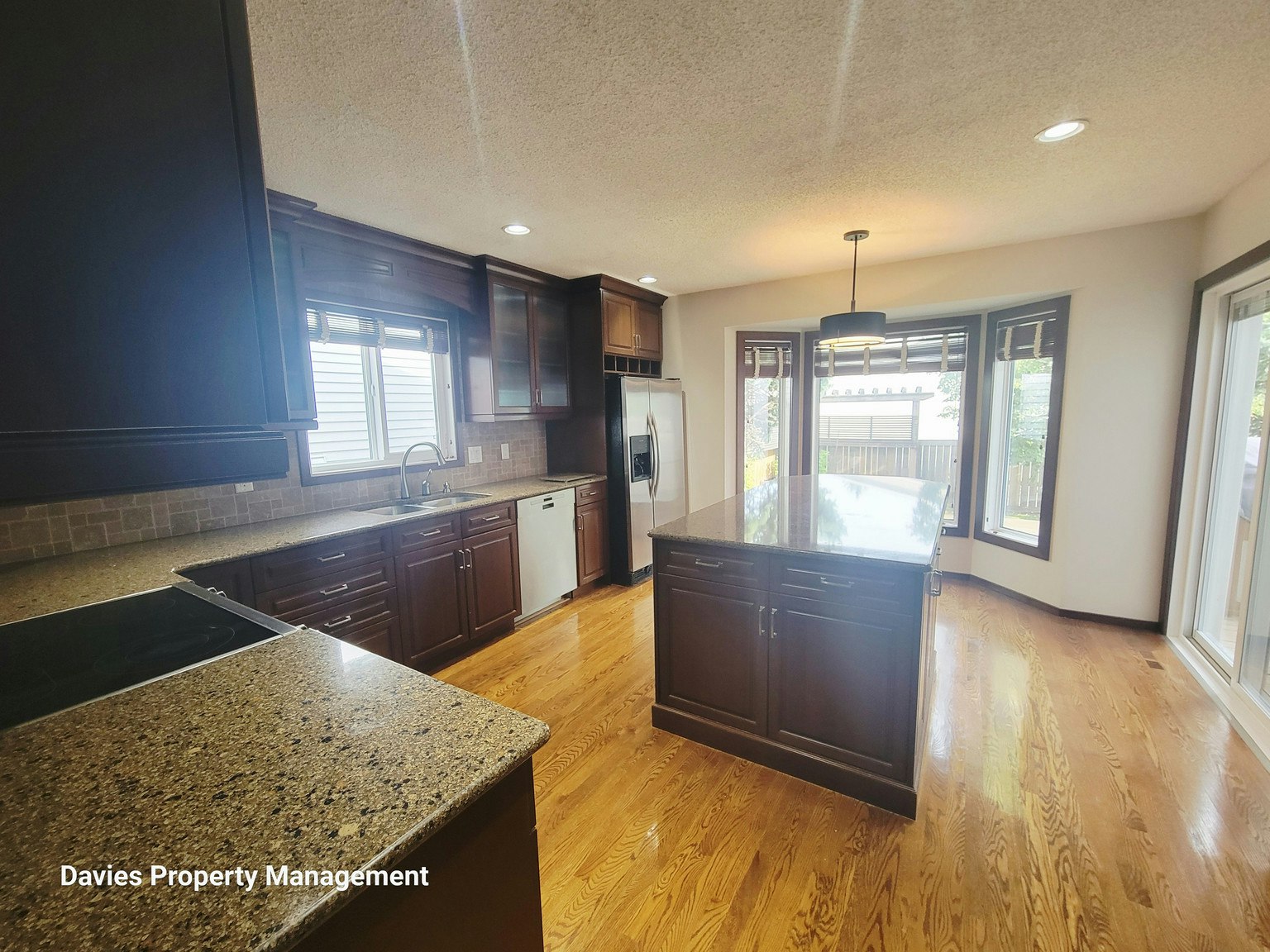 4427 Whitemud Road Northwest, Edmonton, AB, T6H 5W7 - 3