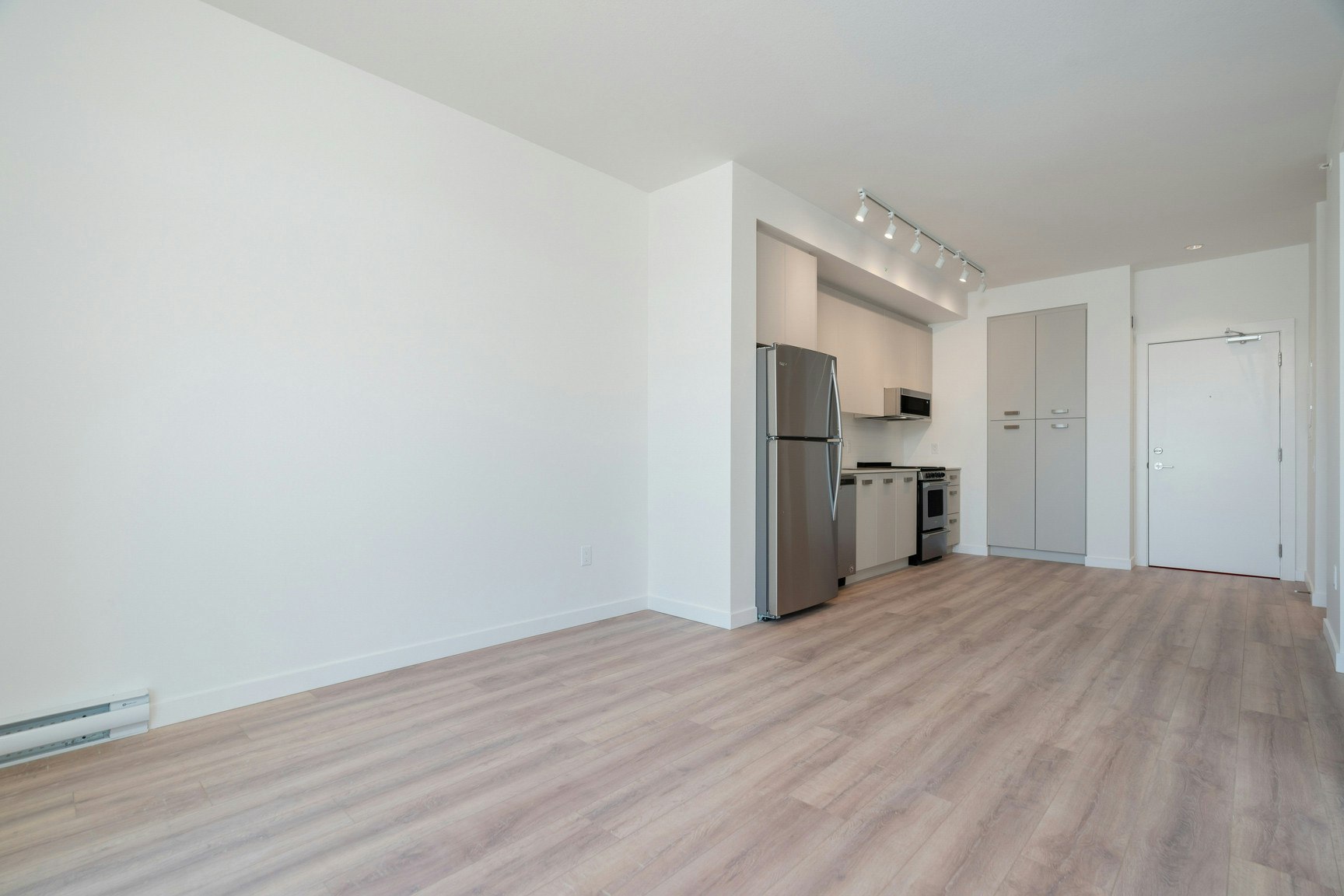 2850 Livingstone Avenue, Abbotsford, BC, V2T 0K3 - 4