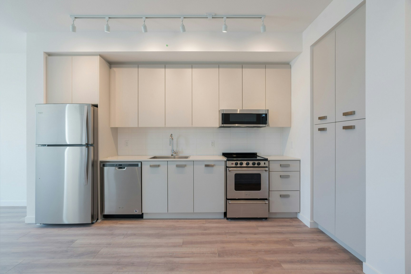 2850 Livingstone Avenue, Abbotsford, BC, V2T 0K3 - 8