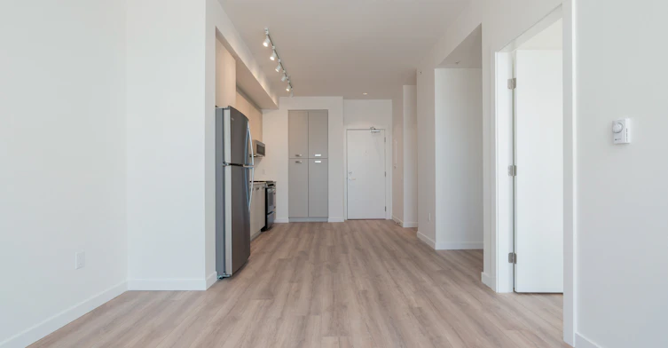 2850 Livingstone Avenue, Abbotsford, BC, V2T 0K3 - 3