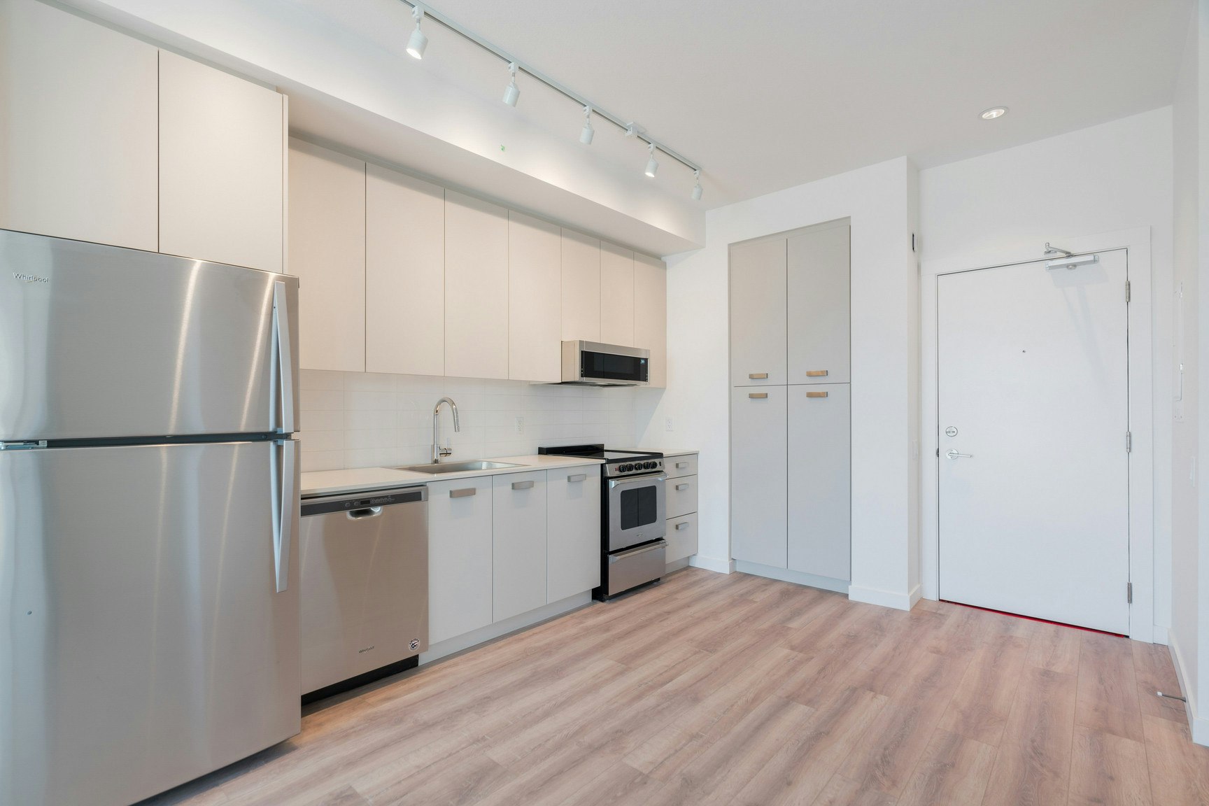 2850 Livingstone Avenue, Abbotsford, BC, V2T 0K3 - 7