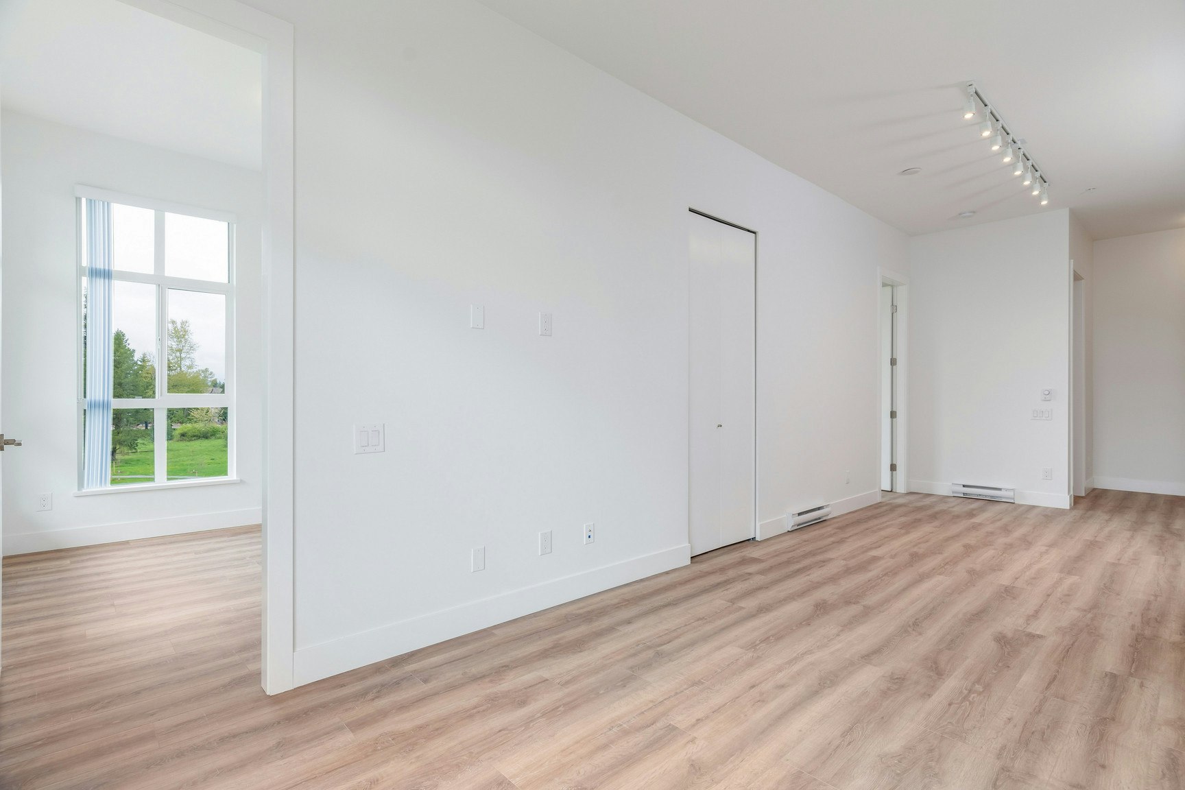 2850 Livingstone Avenue, Abbotsford, BC, V2T 0K3 5