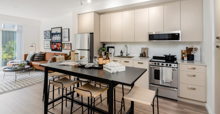2850 Livingstone Avenue, Abbotsford, BC, V2T 0K3 - 3