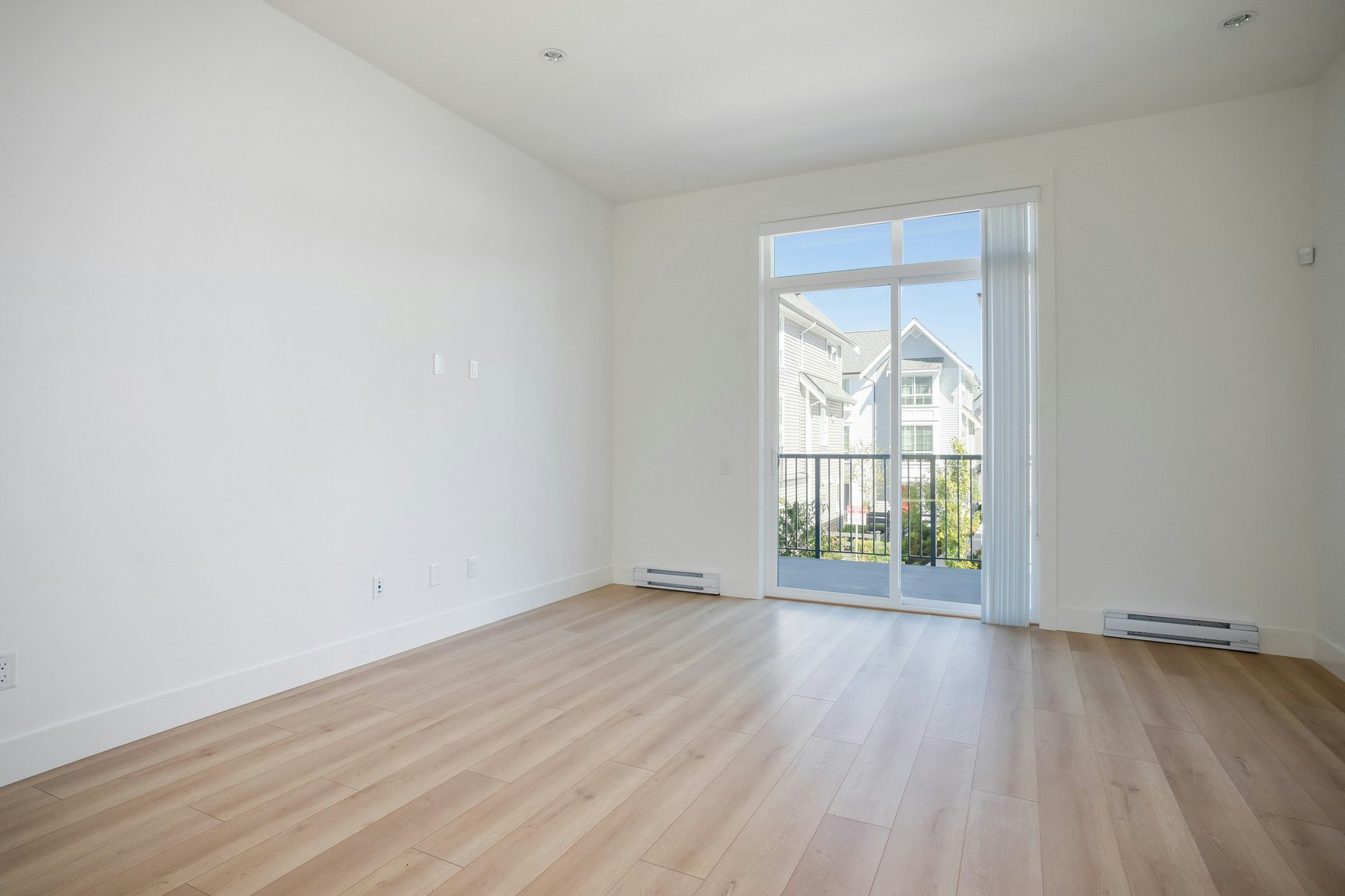 2850 Livingstone Avenue, Abbotsford, BC, V2T 0K3 5