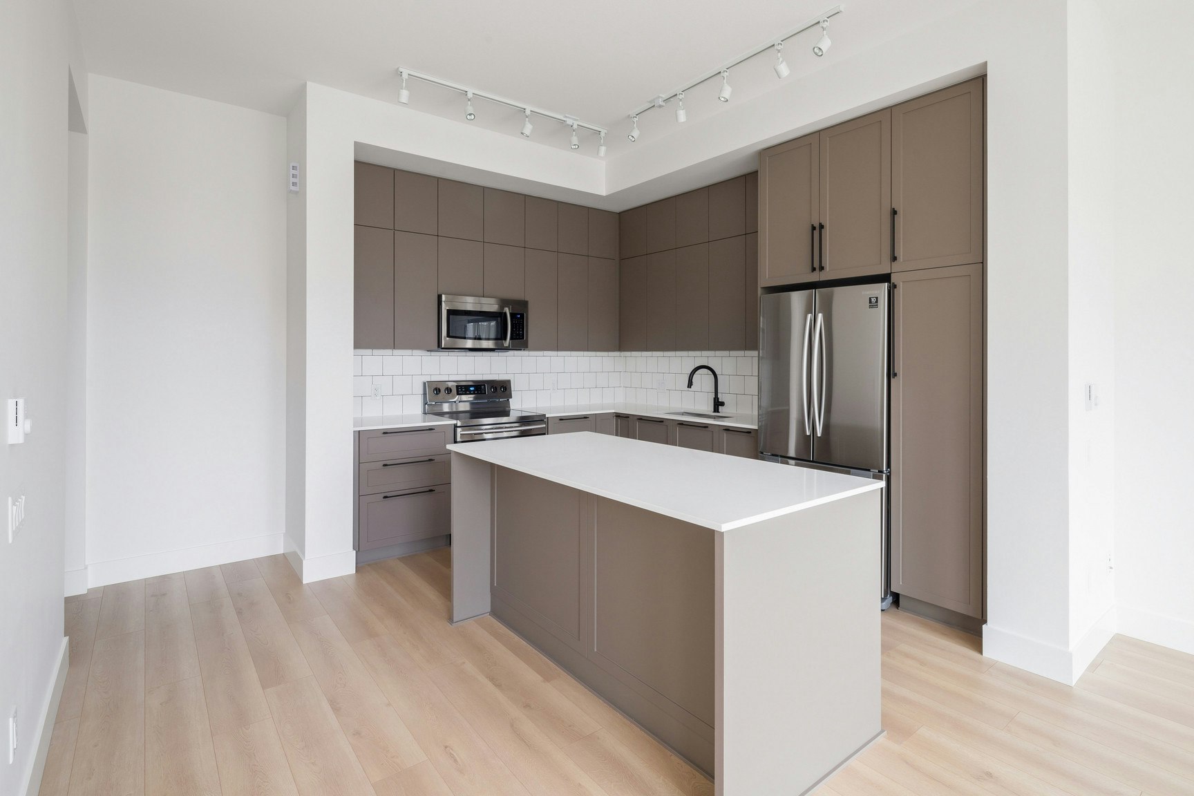 2850 Livingstone Avenue, Abbotsford, BC, V2T 0K3 - 16